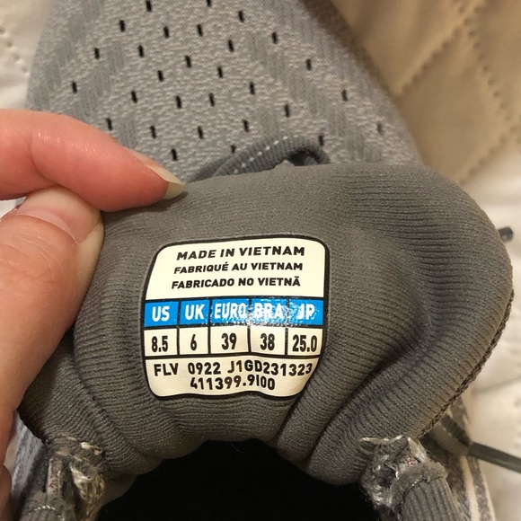 Mizuno Enerzy Wave Inspire 19 Tennis Shoes - Picture 9 of 9